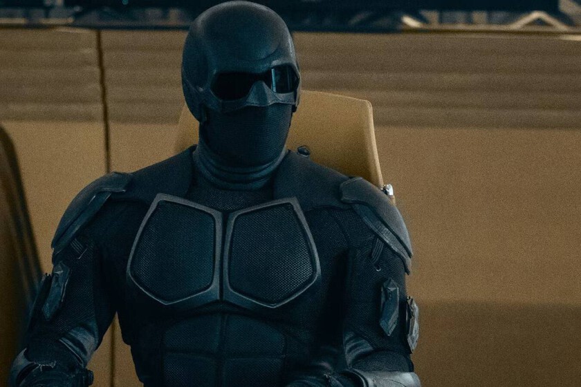 Nathan Mitchell, Black Noir en 'The Boys', explica el cambio de su personaje entre temporadas: "Tuvimos que cortar esa escena"