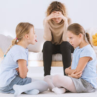 Peleas entre hermanos: cinco herramientas de la Disciplina Positiva para gestionarlas forma respetuosa
