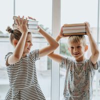 Así influye el orden de nacimiento en la educación de los hijos. Pista: lo mejor es ser el mayor de dos hermanos