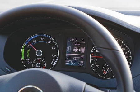 Volkswagen Jetta Hybrid 04