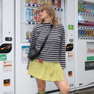 Las nuevas Converse en color regaliz que no parecen Converse, sino unos zapatos elegantes de vestir