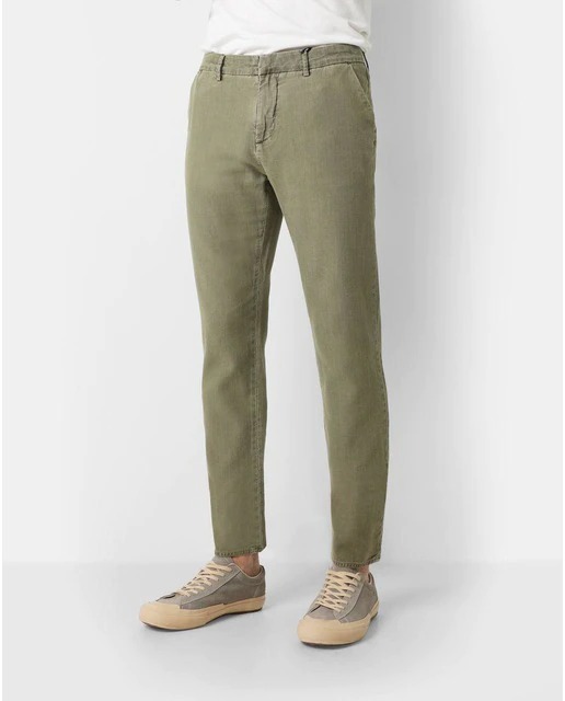 Chino de hombre slim fit color kaki