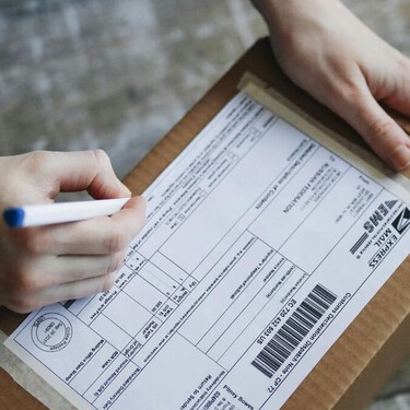 La estafa del ‘falso repartidor’: la nueva forma de robo habitación en México de la que debes estar atenta