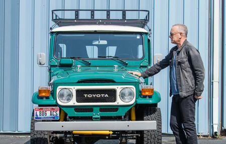 Tom Hanks despeja el garaje por 433.000 euros y se despide de tres de sus coches y su mítica caravana