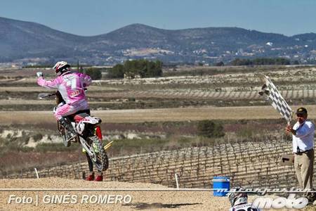 Álvaro Lozano empieza venciendo en el Campeonato de España de MX Élite 2012