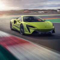 ¡Brutal! Nuevo McLaren Artura: 680 CV y 1.495 kg para la era de los superdeportivos híbridos enchufables
