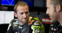 Tom Sykes le canta las cuarenta a Loris Baz