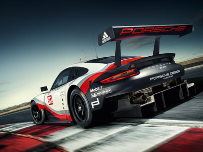 Porsche 911 RSR o cómo perder la esencia del 911 adelantando el motor al eje trasero