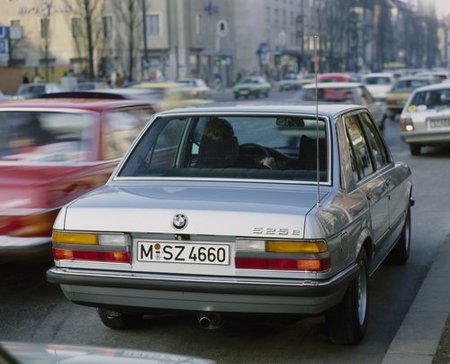 BMW-Serie5-2generacion-09