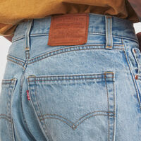 Son perfectos: estos vaqueros Levi's 501 sientan como un guante y su precio rebajado nos hará comprar varios  