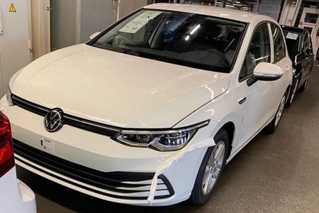 ¡Filtrado de nuevo! El Volkswagen Golf VIII se deja ver sin tapujos pocos días antes de su presentación
