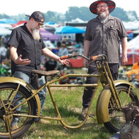 Ele guardou uma Harley-Davidson em caixas por 100 anos. Agora, eles a recuperaram e a montaram em pedaços. Seu preço é incalculável. 