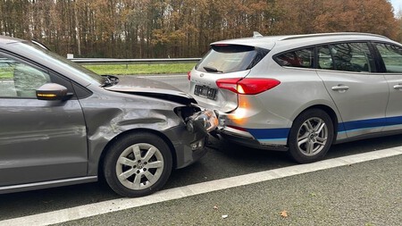 Héroe sobre ruedas: en este vídeo, un conductor sacrifica su coche para evitar una tragedia en carretera