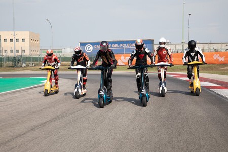 Bradley Smith Se Pasa Al Eskooter 004