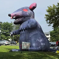 La bienvenida a Asha Sharma en Bethesda para ver The Elder Scrolls VI se la dio una rata gigante inflable que protesta por los despidos 