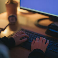 Rusia prepara iniciativa que legalizaría la piratería y el uso de torrents