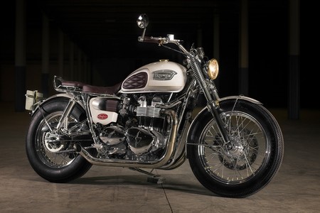 Así se transformó una Triumph Bonneville de 2008 en 'Ruby', una preparación española cromada hasta los topes