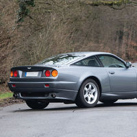 Uno de los pocos Aston Martin Vantage V600 concebidos en los años 90 busca nuevo dueño por 270.000 euros