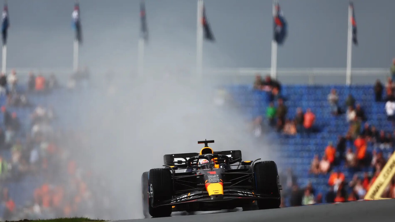Max Verstappen evita la victoria de Fernando Alonso en una caótica carrera bajo la lluvia en Zandvoort