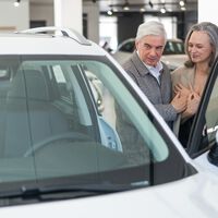 Pelo bem do seu bolso, não pise em uma concessionária hoje: a nova lei no Brasil que liberou um "tesouro" para a terceira idade 