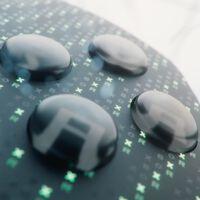 Consola portátil con buena potencia y Windows 11. Le puedes instalar cualquier juego que corra en PC