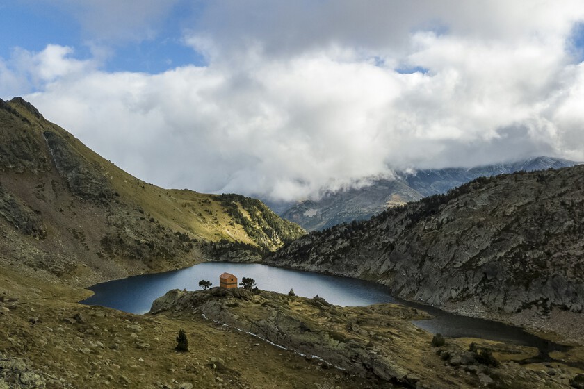Pyrenees lakes clear after researchers use rotenone to kill invasive fish