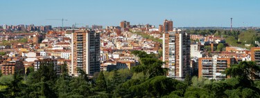 There are millions of Spaniards who own a second home in another city. And the Treasury has a message for them