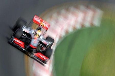 GP de Australia 2010: Lewis Hamilton y McLaren los más rápidos de una húmeda segunda sesión de libres