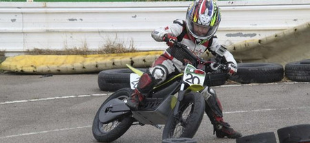 Anunciada una Copa Supermotard de motos eléctricas para niños