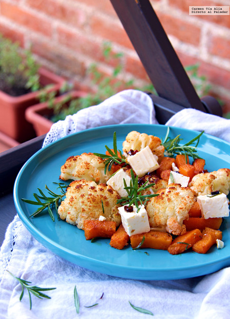 Verduras asadas al limón con feta marinado. Receta saludable