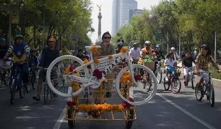 Madrid celebra hoy la XXXII fiesta de la bicicleta