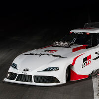 ¡Misil a la vista! El Toyota GR Supra Funny Car es una bestia de drags con más de 11.000 CV capaz de superar los 500 km/h
