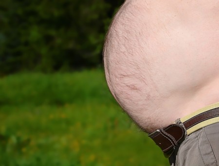 Un mayor perímetro abdominal asociado con padecer cáncer de próstata agresivo