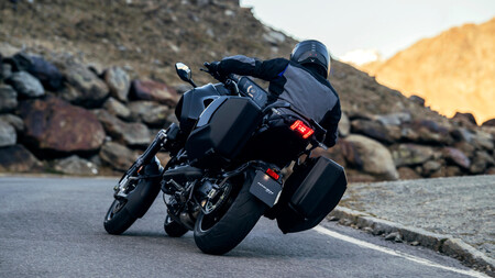 Yamaha Niken 3 2023
