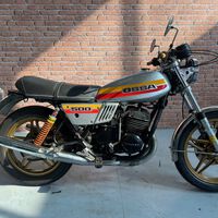 El sueño de todo motero de los '90 está en Las Vegas: un garaje subasta 1.500 motos... Y hay hasta mitos españoles a precio de risa