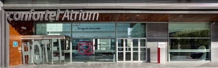 El hotel Confortel Atrium de Madrid recarga gratuitamente los coches eléctricos a sus clientes