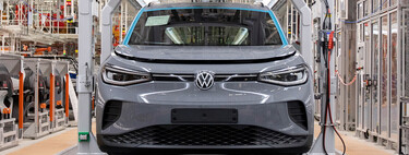 Decían que el coche eléctrico crearía  nuevos empleos. Hoy se calcula que va a destruir 190.000 puestos de trabajo tan solo en Alemania. Y detrás va España