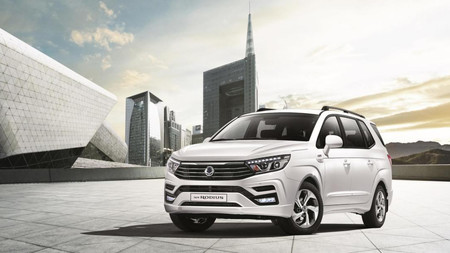 Mínimo lavado de cara para el SsangYong Rodius. No le toques ya más, ¡que así es la cosa!