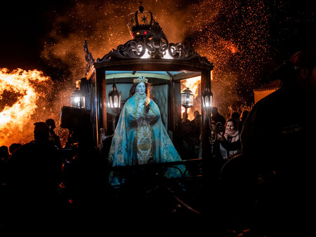 Procesion De La Virgen De Los Pegotes En Nava Del Rey