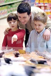 Los niños influyen decisivamente en las compras que realizamos los padres