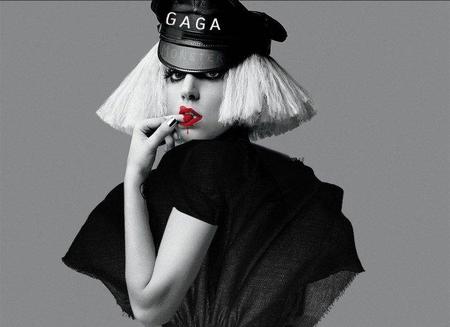 Si eres un fan acérrimo de Lady Gaga estás de enhorabuena porque ella sabe cómo premiarte por ello