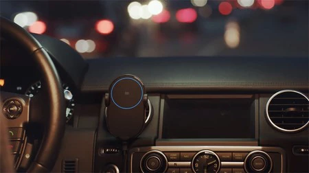 Xiaomi Wireless Car Charger, un cargador inalámbrico que sujeta nuestro móvil automáticamente, por 27,67 euros en AliExpress