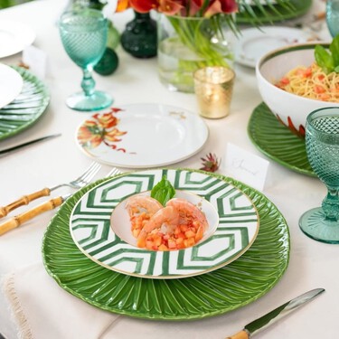 El Corte Inglés rebaja por tiempo limitado las vajillas portuguesas más bonitas, elegantes y lujosas 