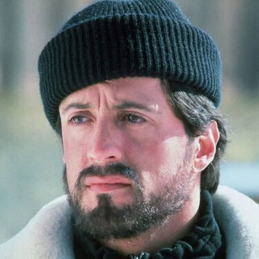 "Lo odiaba". Hace 41 años, Sylvester Stallone sentía mucha envidia de esta estrella de películas de acción antes de hacer 6 películas con él 