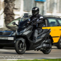 Honda Forza 125, prueba (conducción por carretera, valoración, ficha técnica y galería)