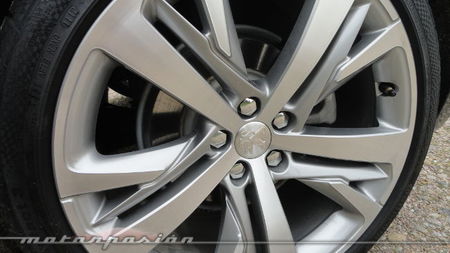 Peugeot RCZ 2013 2.0 HDi, detalle de la llanta