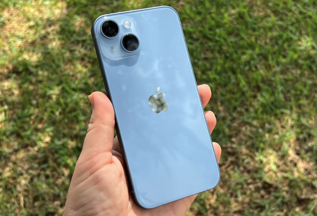 Si el presupuesto no te da para el iPhone 16, este otro iPhone cuesta 140 euros menos y es el modelo que te recomiendo 