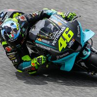 Valentino Rossi como gran incógnita de un acelerado mercado de MotoGP para 2022 al que le quedan pocos huecos