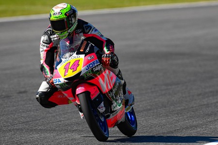 Tony Arbolino arrasa en Moto3: pole position, seis décimas de ventaja y récord del circuito de Mugello