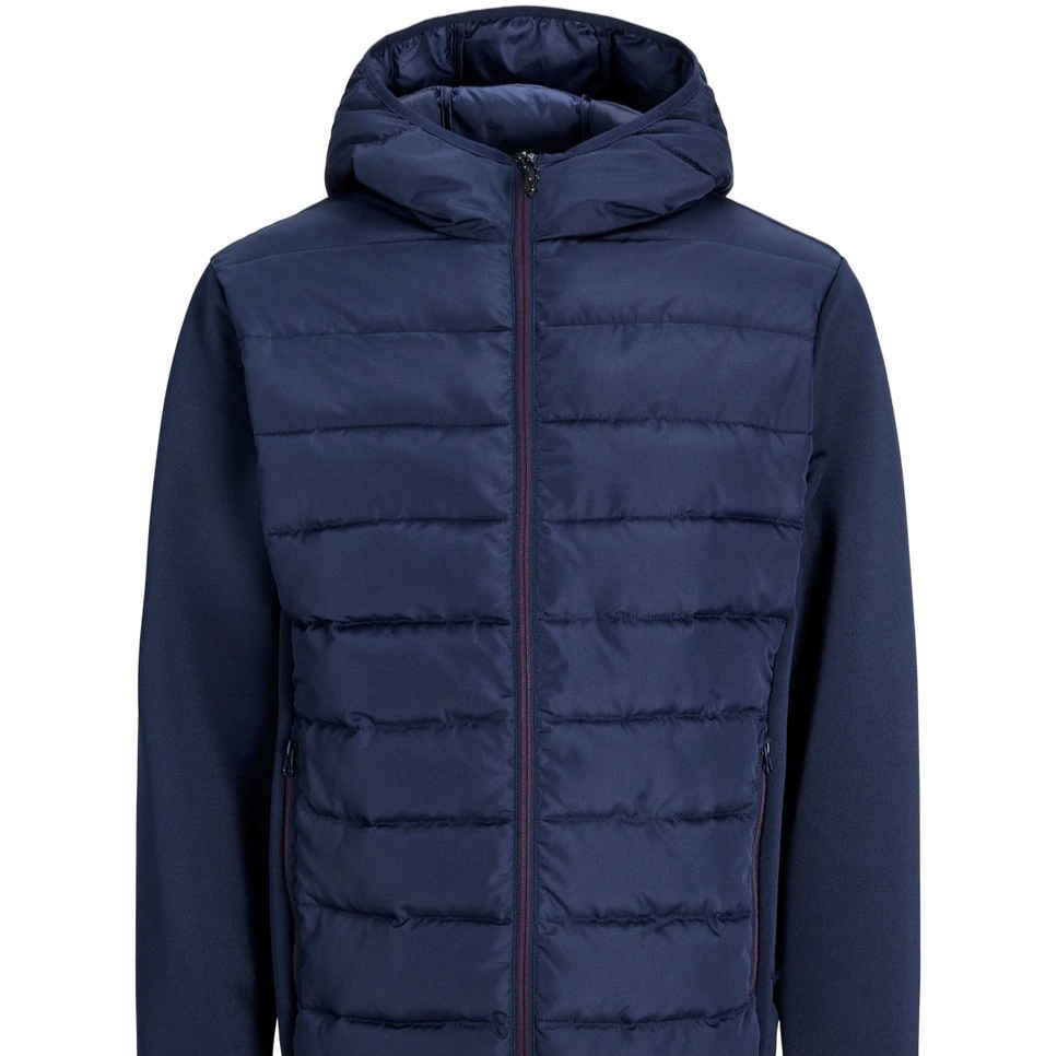 Chaqueta con capucha